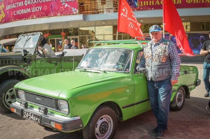Ретро‑автомобили, духовой оркестр и парковые фестивали — Брянск с размахом отмечает День города