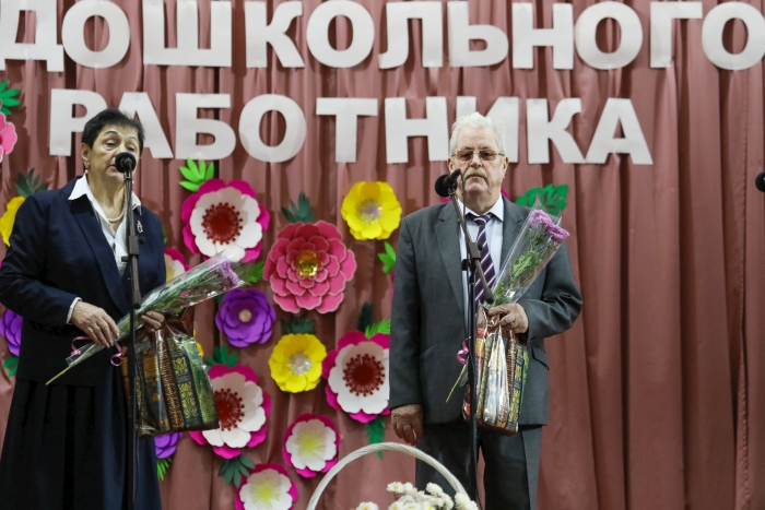 В Клинцовском районе чествовали педагогов, воспитателей и ветеранов педагогического труда