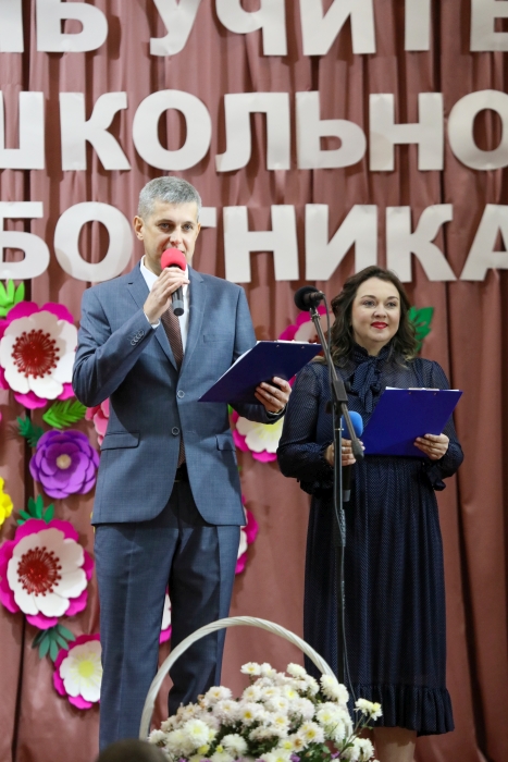 В Клинцовском районе чествовали педагогов, воспитателей и ветеранов педагогического труда