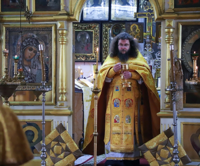 Живая нить поколений: в Клинцах встретились традиции уральского и брянского старообрядчества