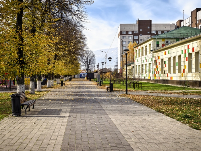 Осенние фотозарисовки: прогулка по парку имени В. Воровского в Клинцах