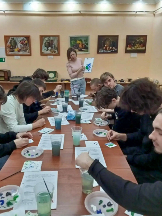 Семейная выставка и народная роспись: «Ночь искусств» в Клинцовском краеведческом музее