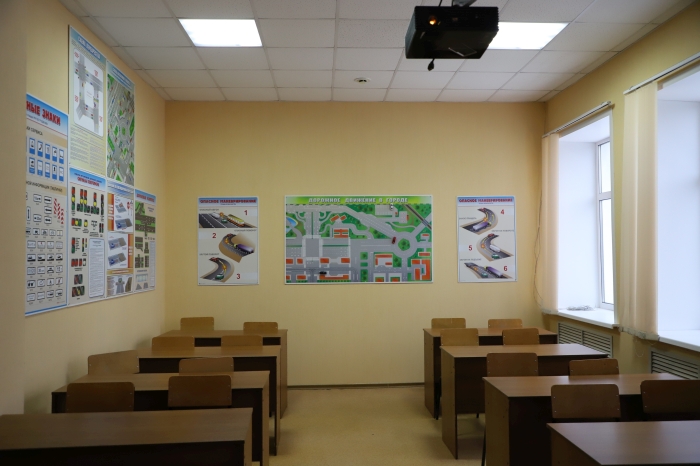 Автошкола в Клинцах после переезда: современные классы и удобное расположение