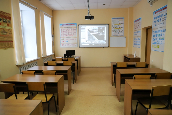 Автошкола в Клинцах после переезда: современные классы и удобное расположение