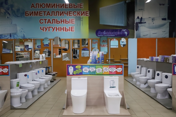 Салон сантехники «Аквамарин» находится на территории «Славянского Дома» по адресу: г.Клинцы ул. Займищенская 15 «А».