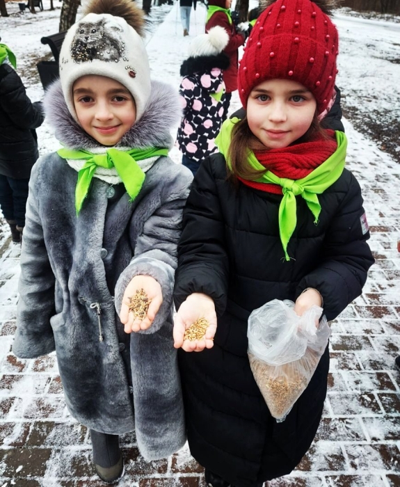 В Клинцах проходит экологическая акция «Покорми птиц зимой»