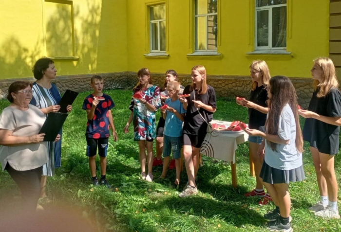 В учреждениях культуры Клинцовского района реализуется проект «Волшебная страна - детство» 