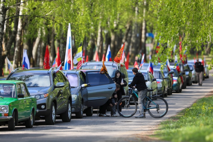 В Клинцах состоялся митинг-концерт «Была весна-весна Победы» и автопробег