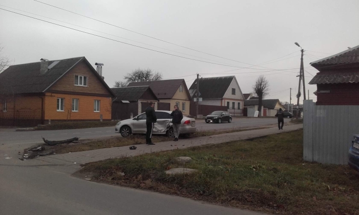 В Клинцах столкнулись две легковушки