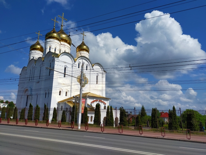 Фотозарисовки: последний день весны в центре Брянска