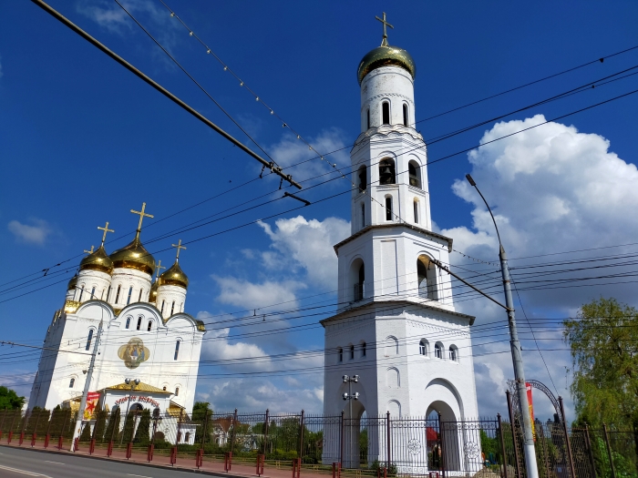 Фотозарисовки: последний день весны в центре Брянска