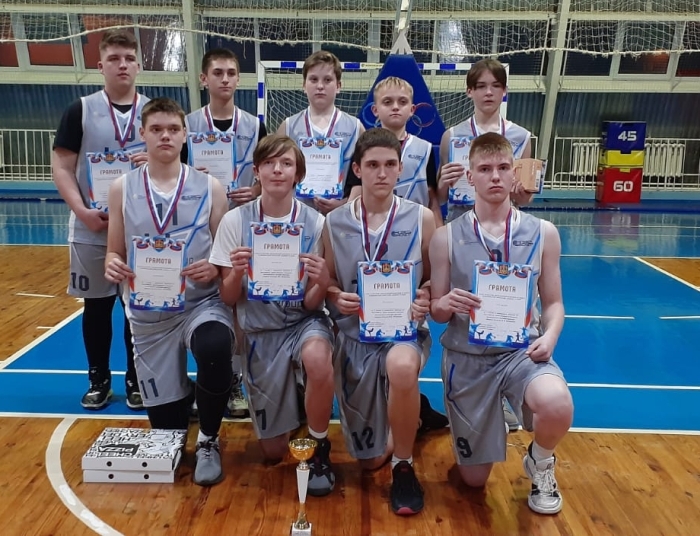В Клинцах прошел турнир по баскетболу памяти тренера В.В. Медведева