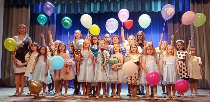 В Клинцах прошел отчетный концерт детской вокально эстрадной студии «Лимонад»
