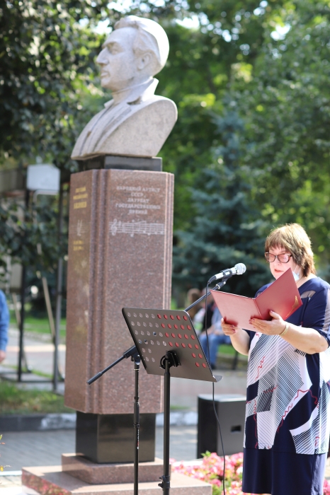 В Клинцах отметили 95-летие со дня рождения народного артиста СССР Евгения Беляева