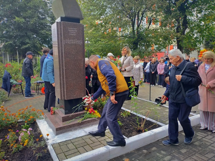 В Клинцах отметили 96-летие со дня рождения народного артиста СССР Евгения Беляева
