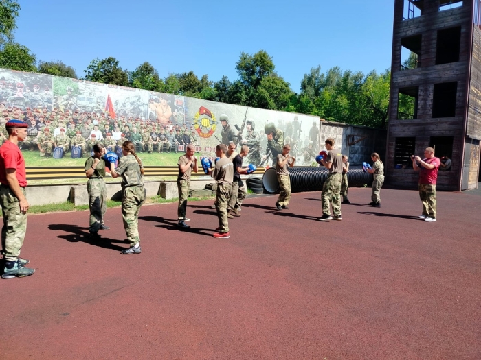 Клинчане сдавали экзамен  на оливковый берет с краповой вставкой