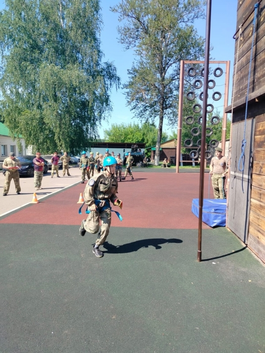 Клинчане сдавали экзамен  на оливковый берет с краповой вставкой