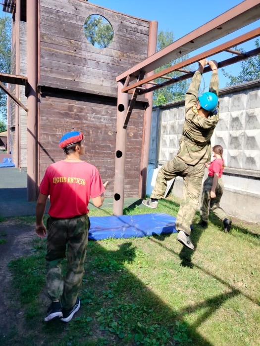 Клинчане сдавали экзамен  на оливковый берет с краповой вставкой