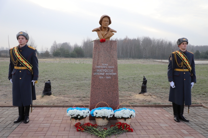 Бюсты Клинцов, прогулка по городу