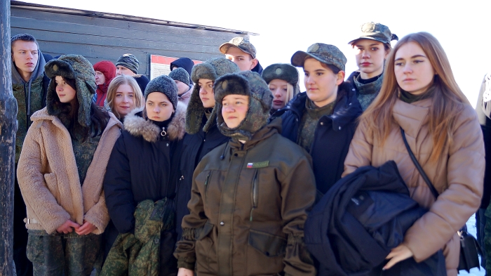 В Клинцах студенты и школьники провели учебные стрельбы на военном полигоне