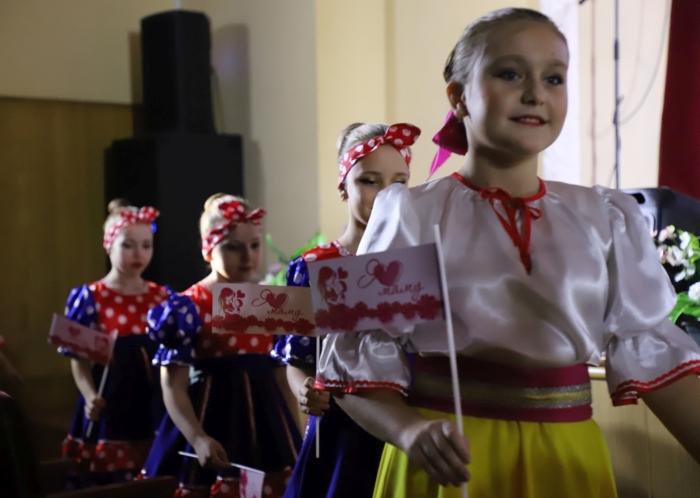 «Планета в маминых руках!» , посвященное Дню матери.