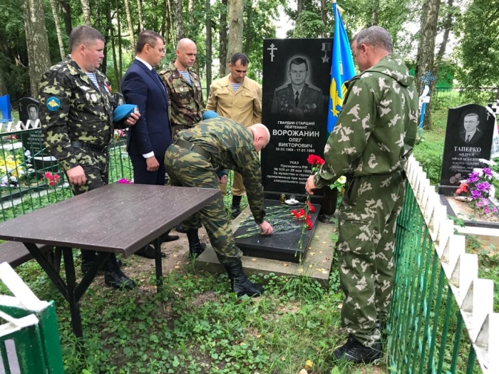 В Клинцовском районе почтили память Героя России Олега Ворожанина