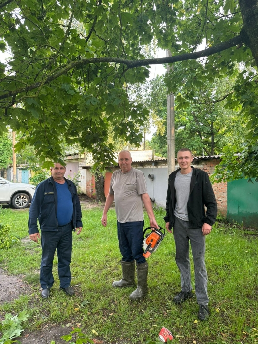 В Клинцах ликвидируют последствия непогоды