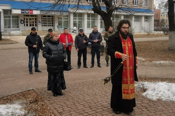 В Клинцах почтили память героев-десантников Псковской дивизии ВДВ