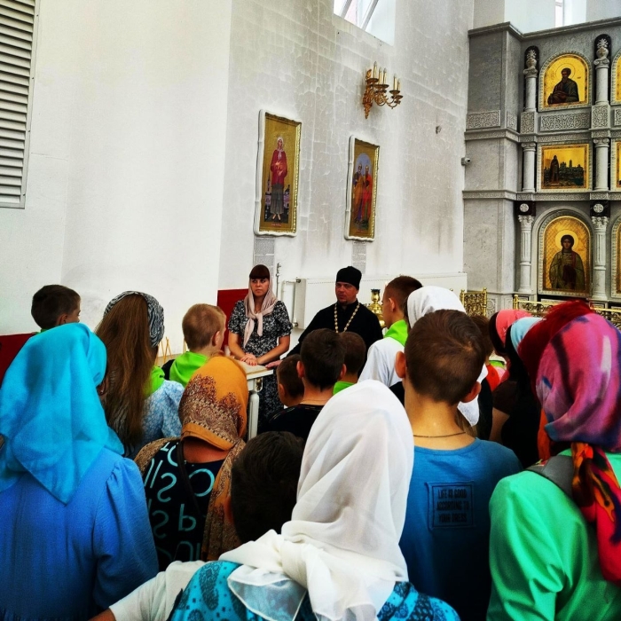 В Клинцах прошла экскурсия по Богоявленскому кафедральному собору