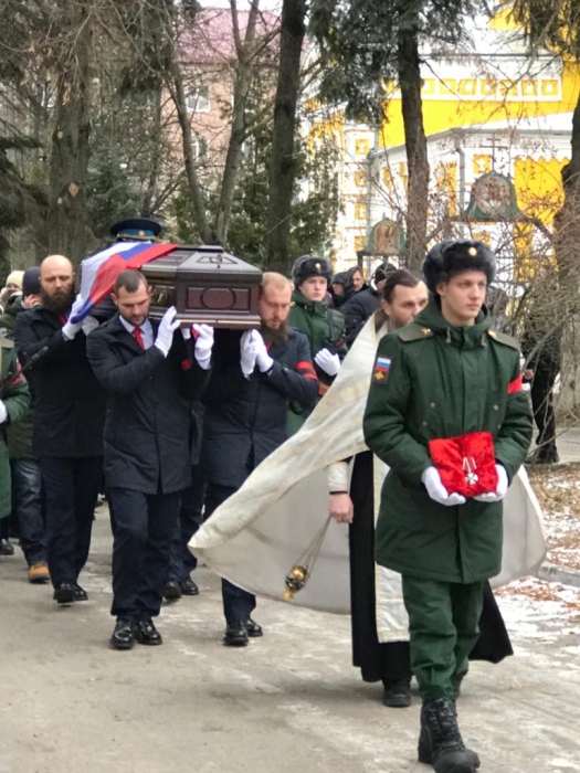 В Клинцах прощаются со старшим лейтенантом Андреем Елисейкиным, погибшим при выполнении боевых задач в ходе СВО