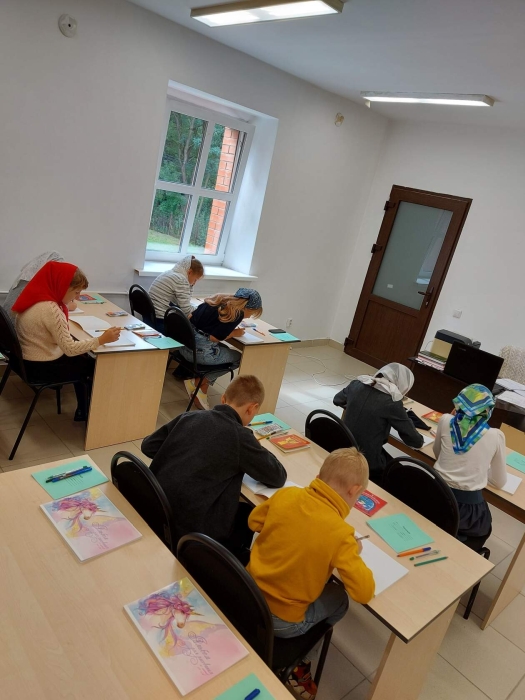 В Клинцах в воскресной школе для детей при кафедральном соборе в честь Богоявления Господня прошёл первый День знаний