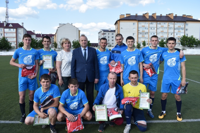 Руководство Клинцовского района встретилось с футбольной командой «Факел»