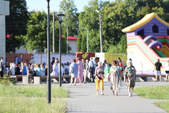 В Клинцах проходят праздничные мероприятия, посвященные Дню семьи, любви и верности