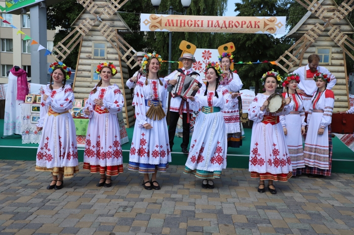 Брянская «Ватага» ярко выступила на XIV фестивале национальных культур