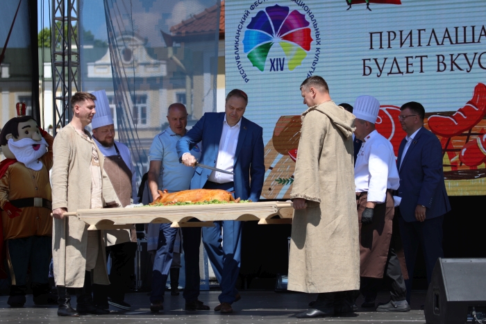Брянская «Ватага» ярко выступила на XIV фестивале национальных культур