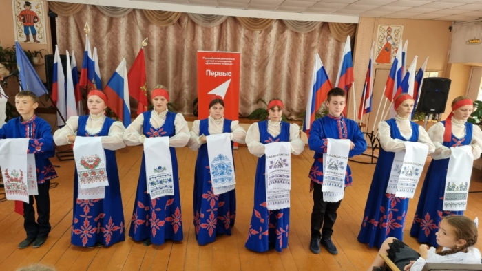 В Клинцовском районе прошло торжественное мероприятие «Флаг моего государства»