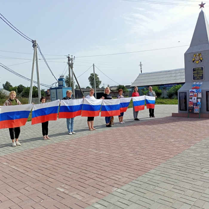 В Клинцовском районе прошла акция «Бело-сине-красные сердца»