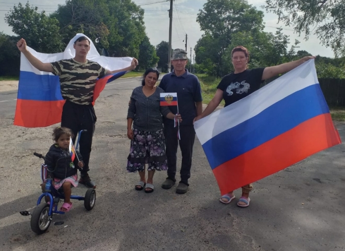 В Клинцовском районе прошла акция «Бело-сине-красные сердца»