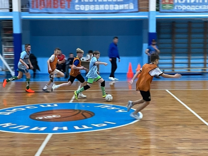 Команда МБОУ СОШ № 3 заняла первое место по мини-футболу среди команд г.Клинцы (2009-2010 г.р)