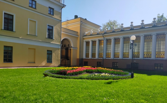 Гомель встретил Первомай открытием сезона фонтанов, концертами и водной регатой