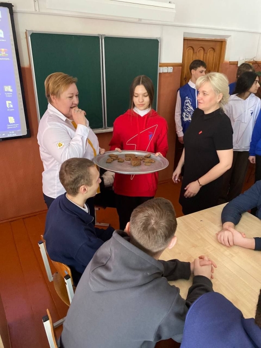 В Клинцах раздавали хлебные пайки в память о подвиге жителей блокадного Ленинграда