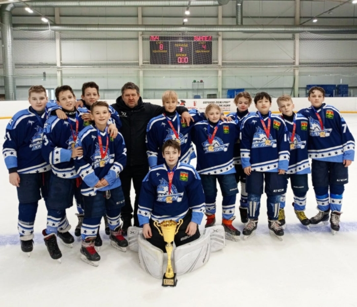 ХК «Луч» из Клинцов стал победителем первенства Брянской области по хоккею