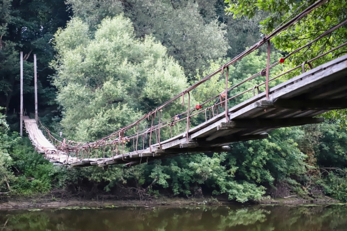 Самый известный подвесной мост в Брянской области требует срочного ремонта