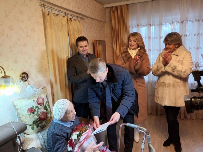 В Клинцах со 105-летием поздравили участницу Сталинградской битвы Татьяну Петровну Хруцкую