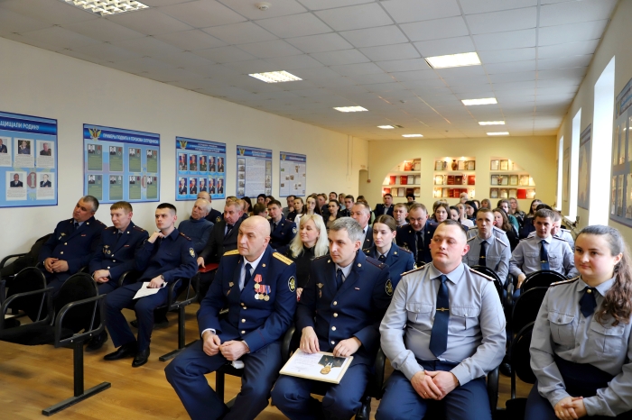 В Клинцах поздравили работников УФСИН с профессиональным праздником