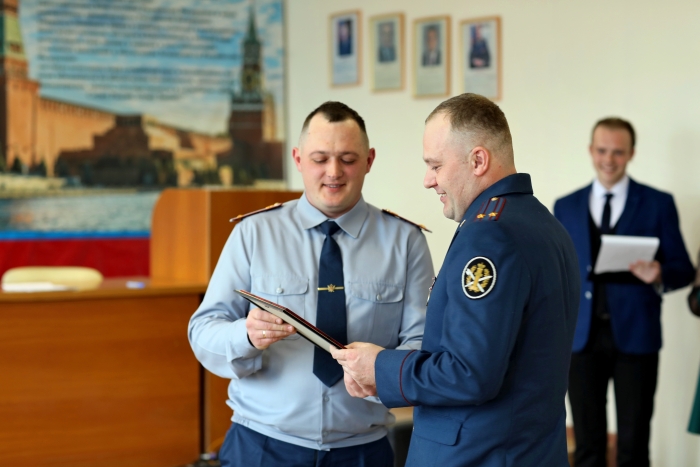 В Клинцах поздравили работников УФСИН с профессиональным праздником