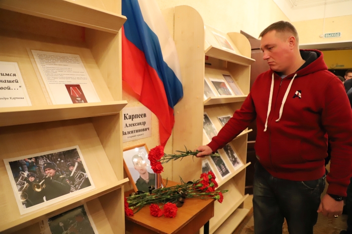 В Клинцах открыли экспозицию памяти Александра Карпеева, погибшего при исполнении воинского долга