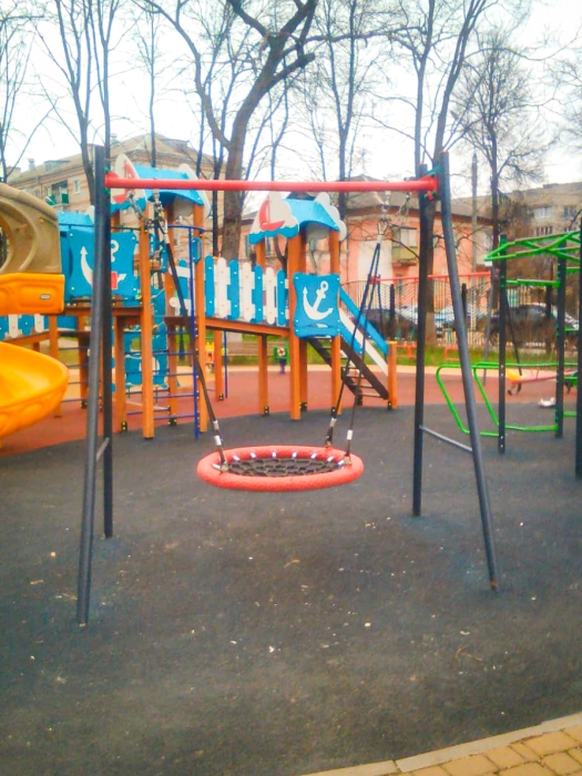 В Клинцах восстановили детскую площадку в сквере имени Н. А. Щорса