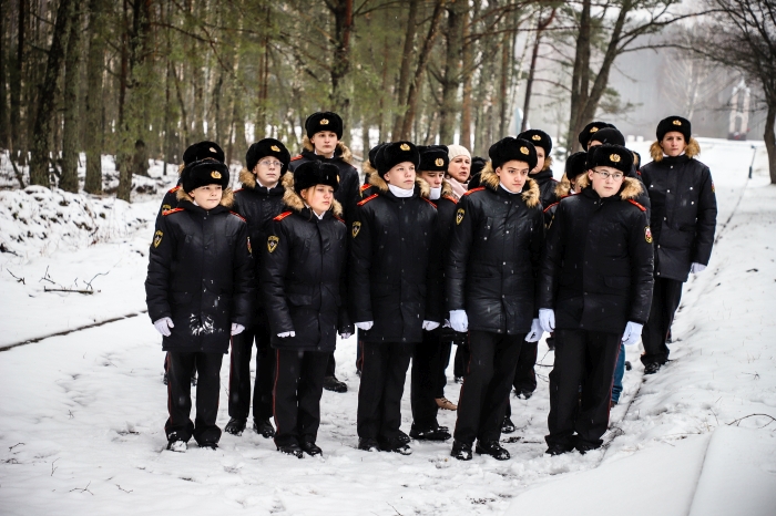 Память сожжённых жителей поселка Речечка почтили кадеты Клинцовской кадетской школы «Юный спасатель»