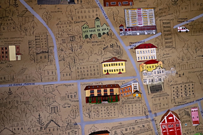 Уникальную карту достопримечательностей Клинцов с рисунками создала художница Виктория Коваленко